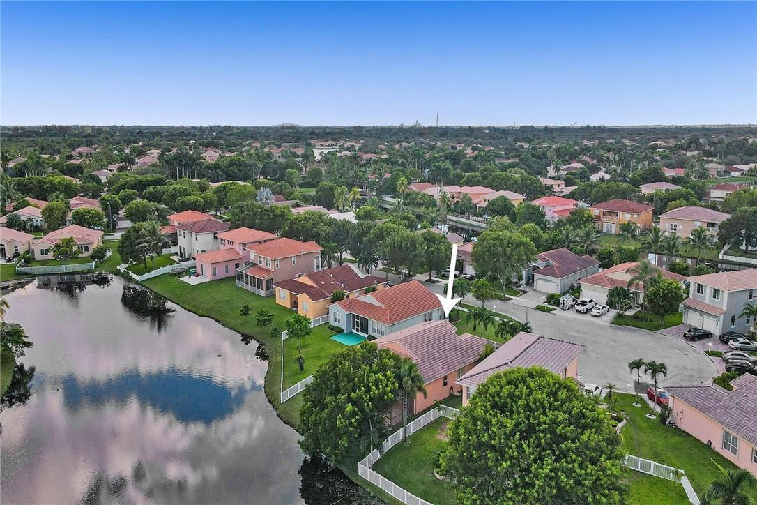 Monarch Lakes-Palm Cove - Residential