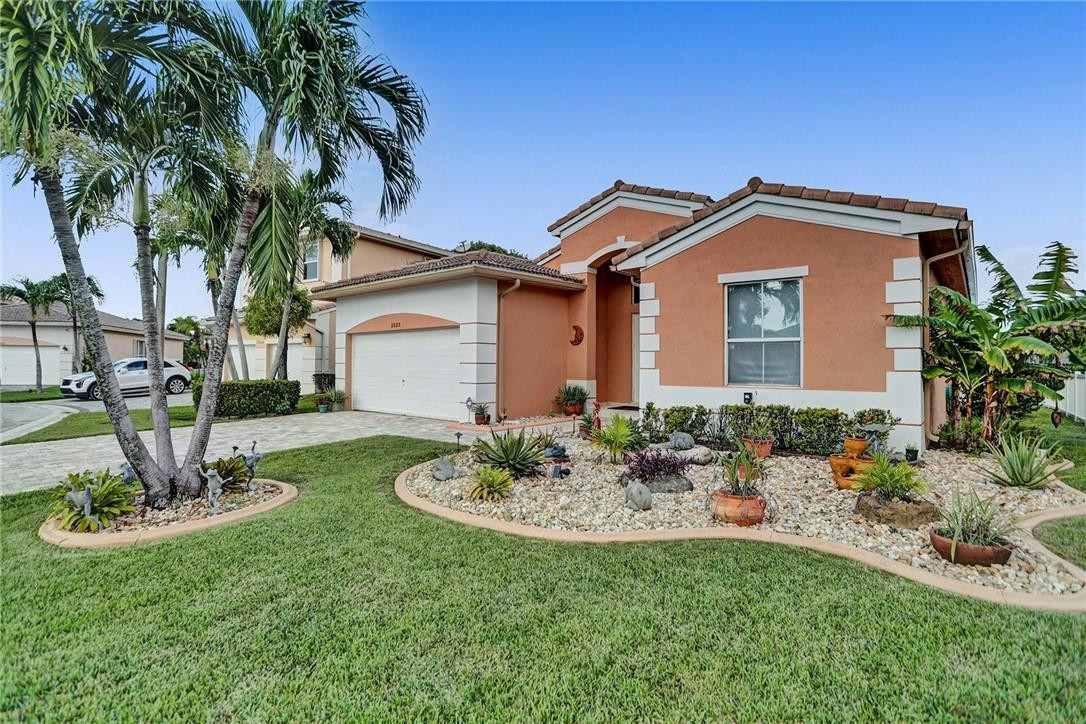 Monarch Lakes-Palm Cove - Residential