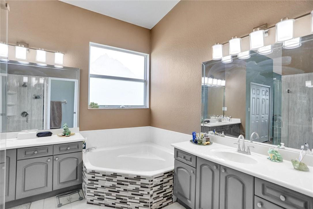 Monarch Lakes-Palm Cove - Residential