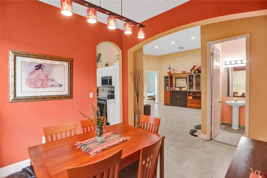 Monarch Lakes-Palm Cove - Residential