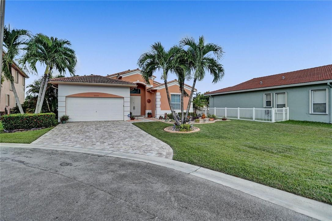 Monarch Lakes-Palm Cove - Residential