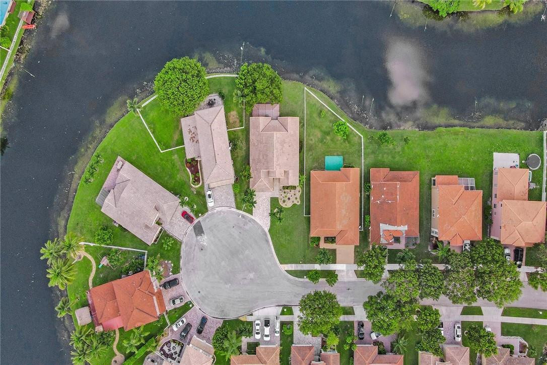 Monarch Lakes-Palm Cove - Residential