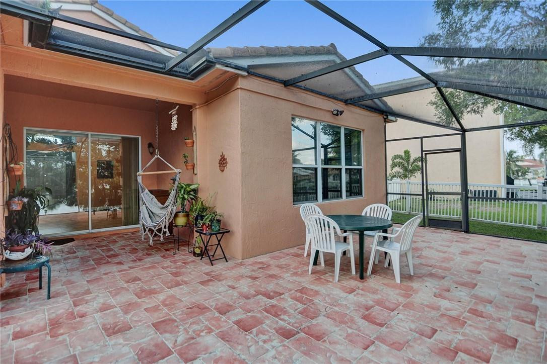 Monarch Lakes-Palm Cove - Residential