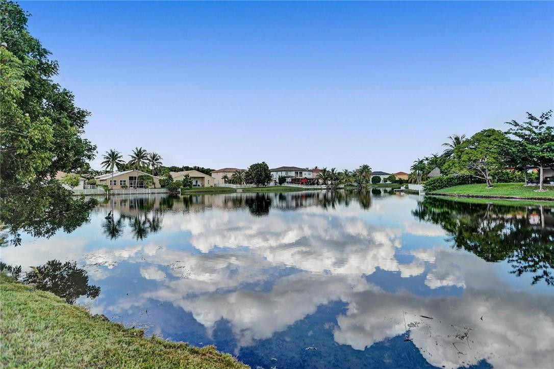 Monarch Lakes-Palm Cove - Residential