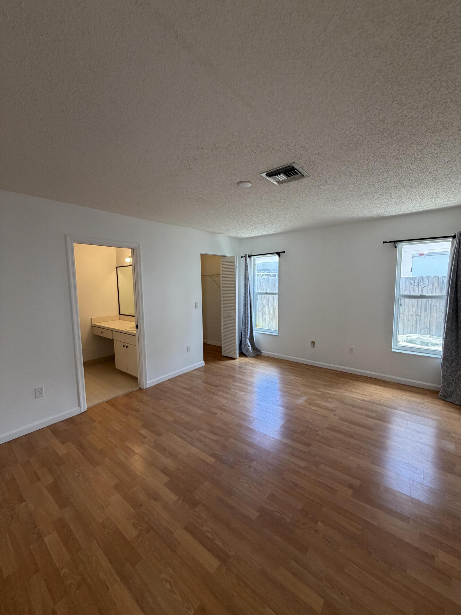 MADDOCK ADD 5 - Residential Lease