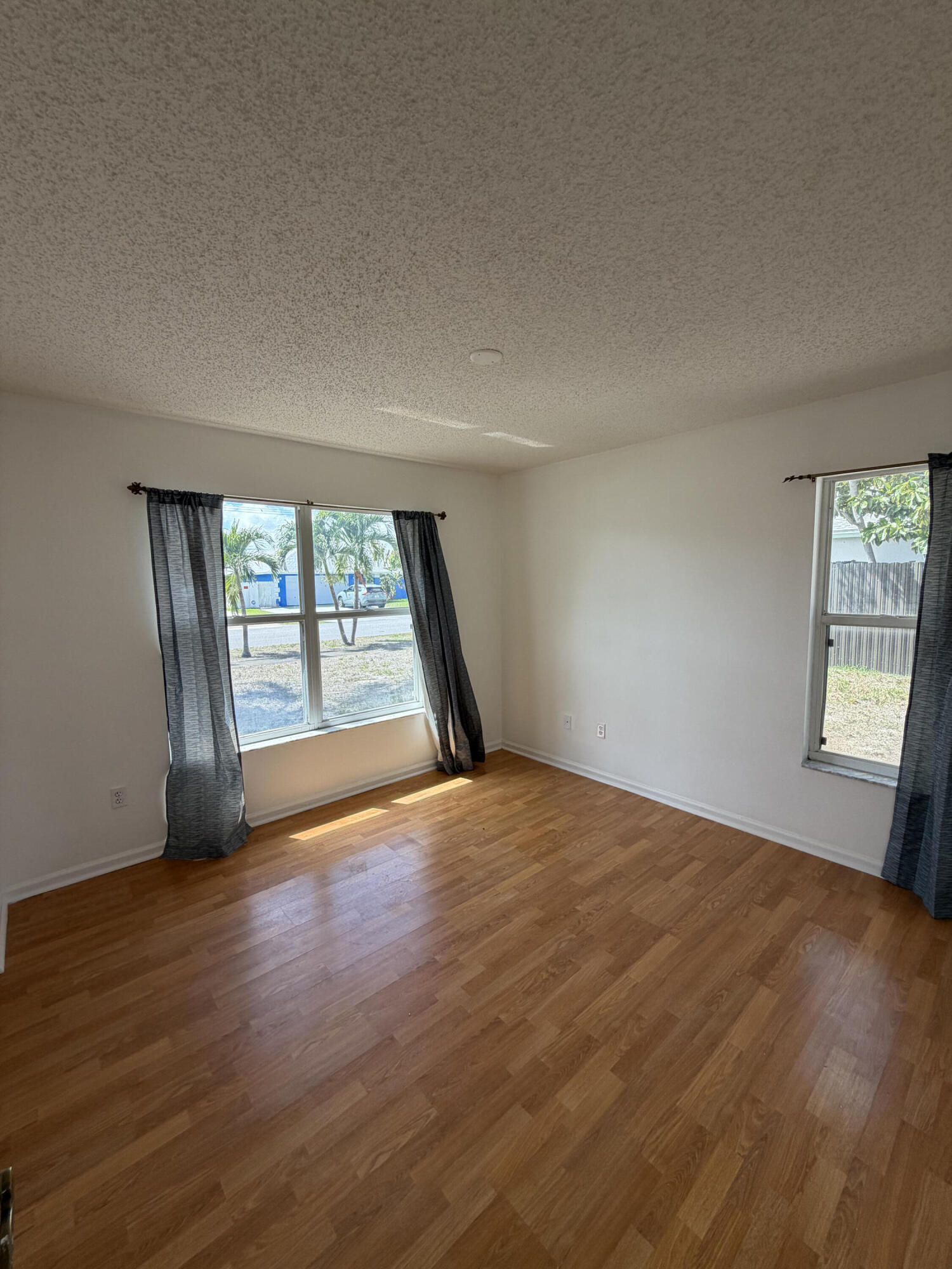 MADDOCK ADD 5 - Residential Lease