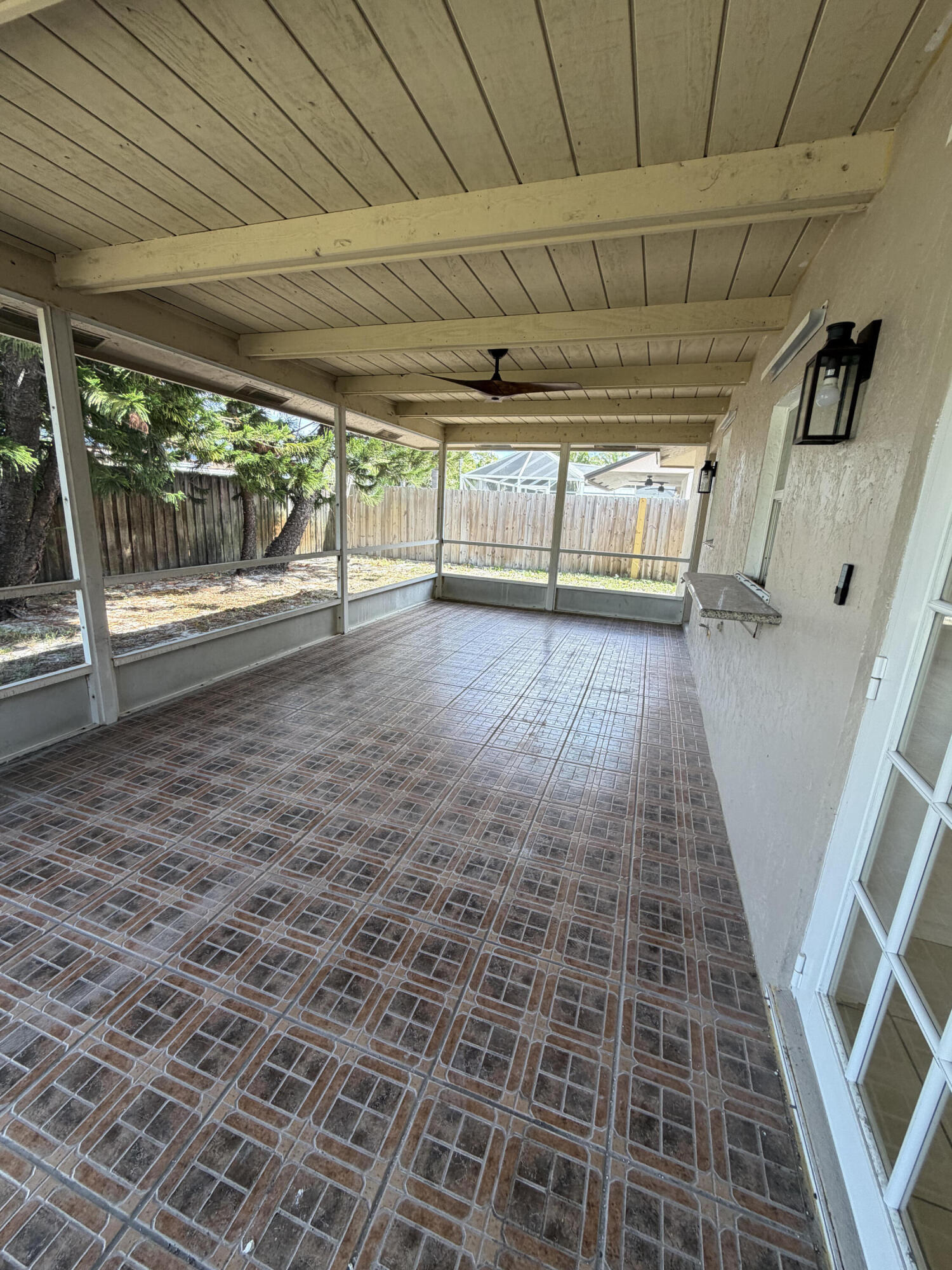 MADDOCK ADD 5 - Residential Lease