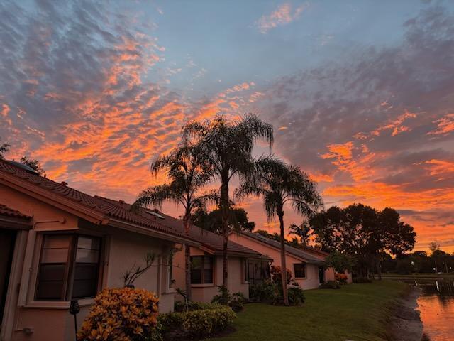 PALM SHORES WINDWARD - Residential