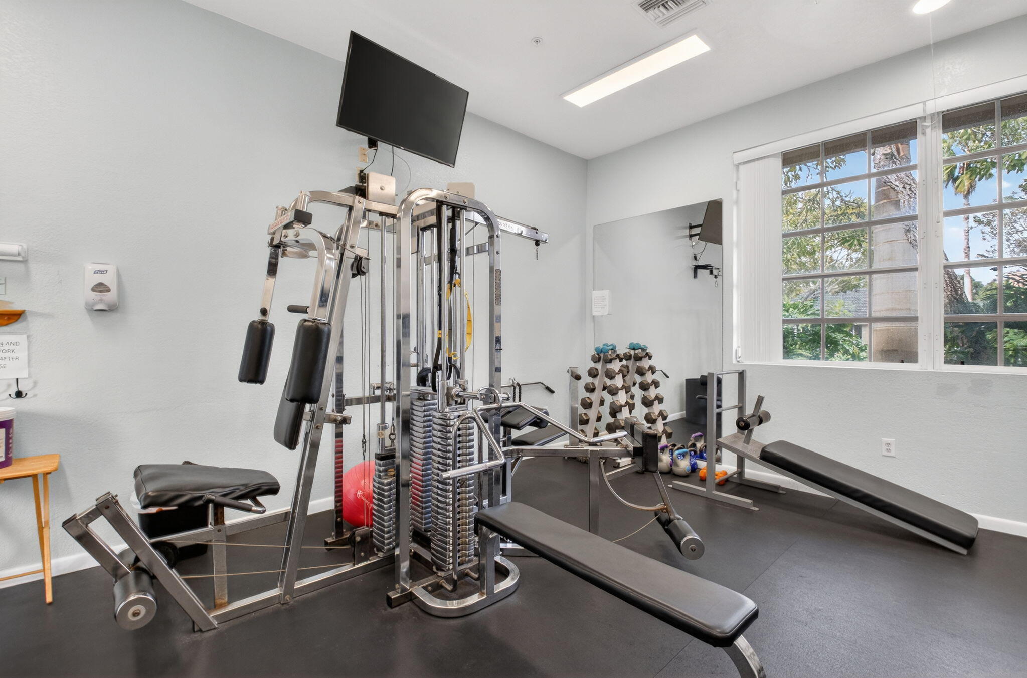 PALM SHORES WINDWARD - Residential