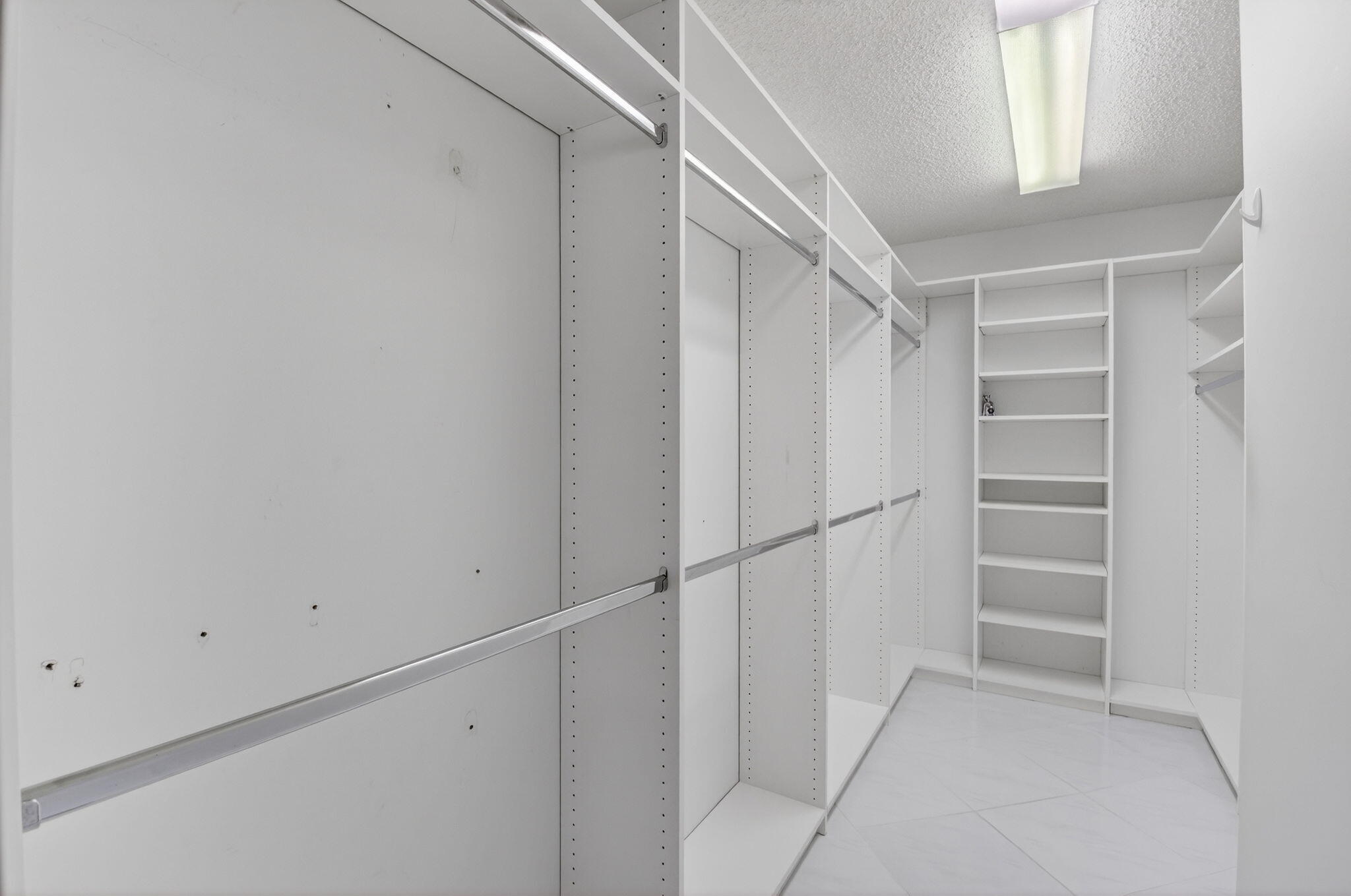 PALM SHORES WINDWARD - Residential