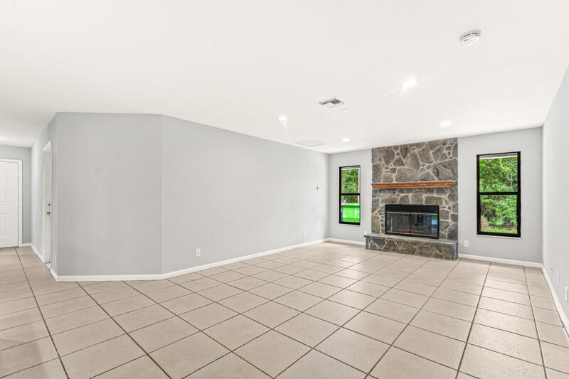 the Acreage - Residential