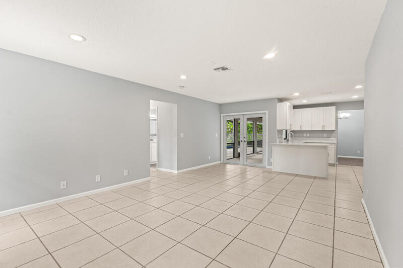 the Acreage - Residential