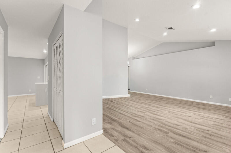 the Acreage - Residential