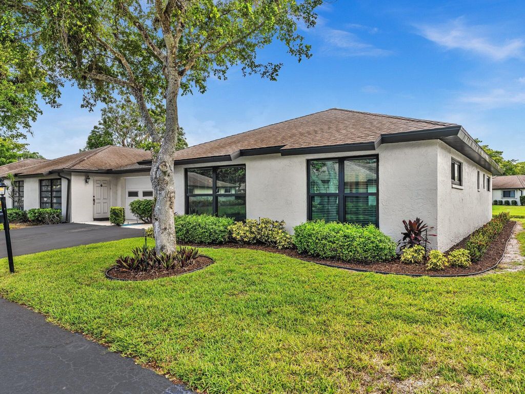 Photo of 4785 Quailwood Terrace #B, Boynton Beach, FL 33436 (MLS # R11100328)