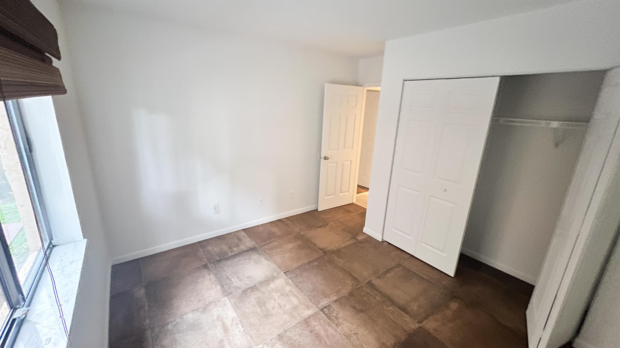 LAURELS AT SHERWOOD CONDO - Residential