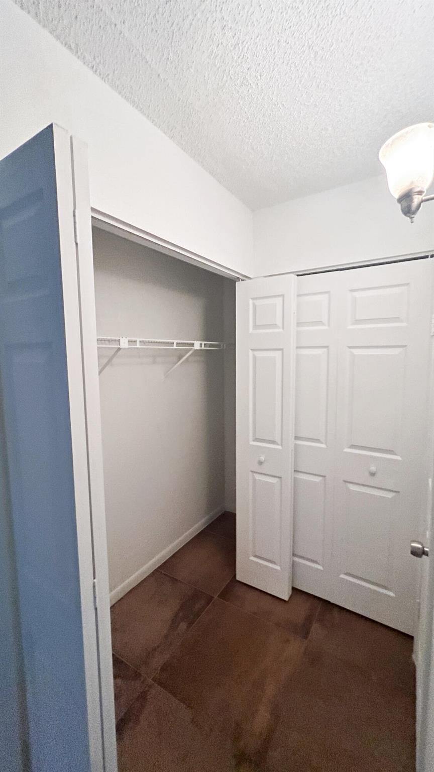 LAURELS AT SHERWOOD CONDO - Residential