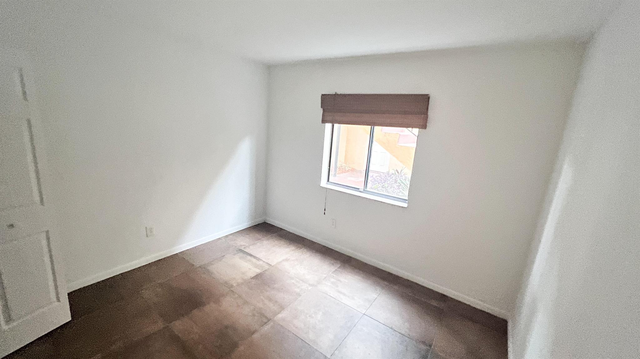 LAURELS AT SHERWOOD CONDO - Residential