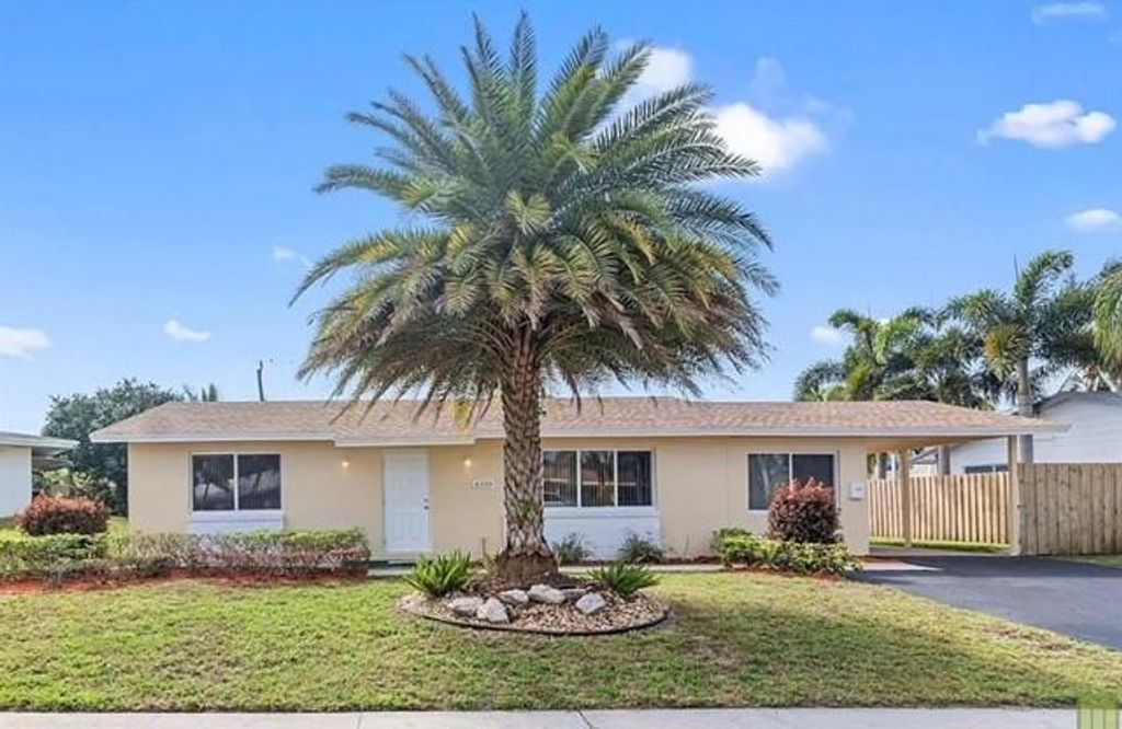 Photo of 4330 NW 10th Street, Coconut Creek, FL 33066 (MLS # B26048121)