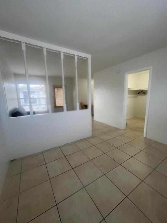 DEERFIELD COLONY COURT - Residential Lease