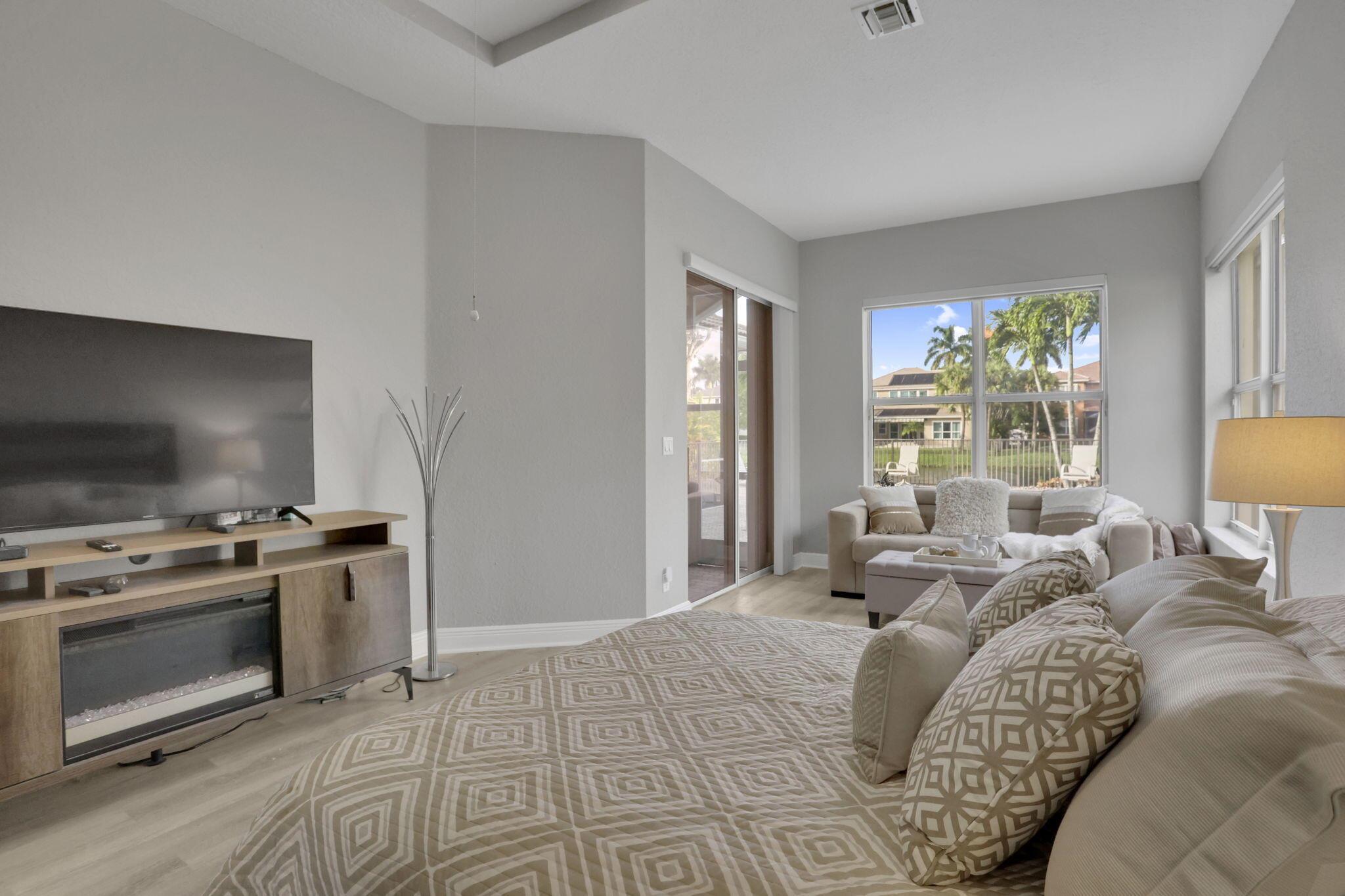 PARKLAND ISLES - Residential