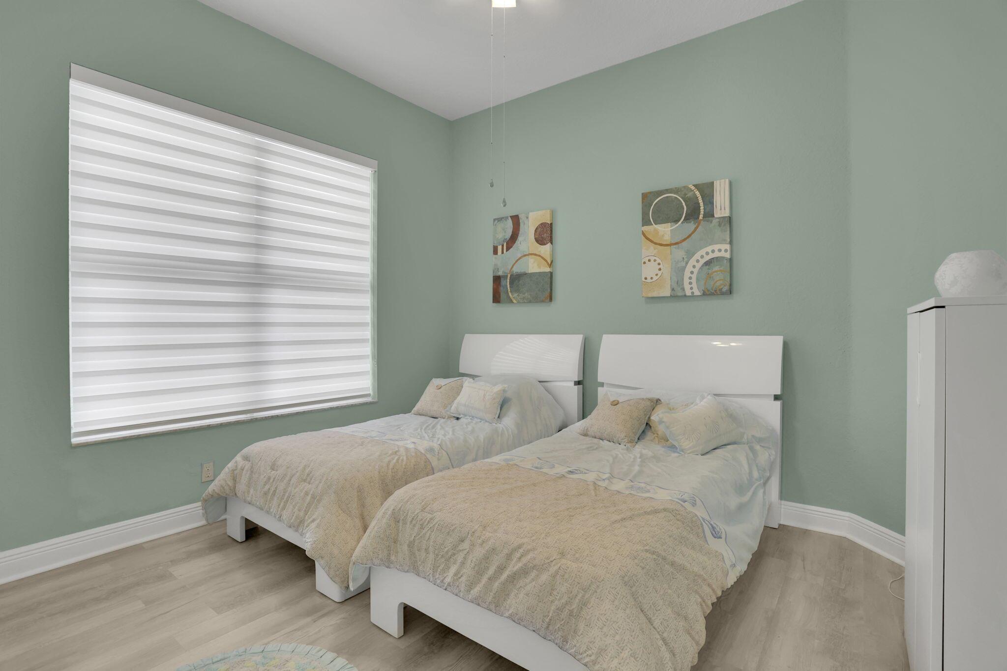 PARKLAND ISLES - Residential