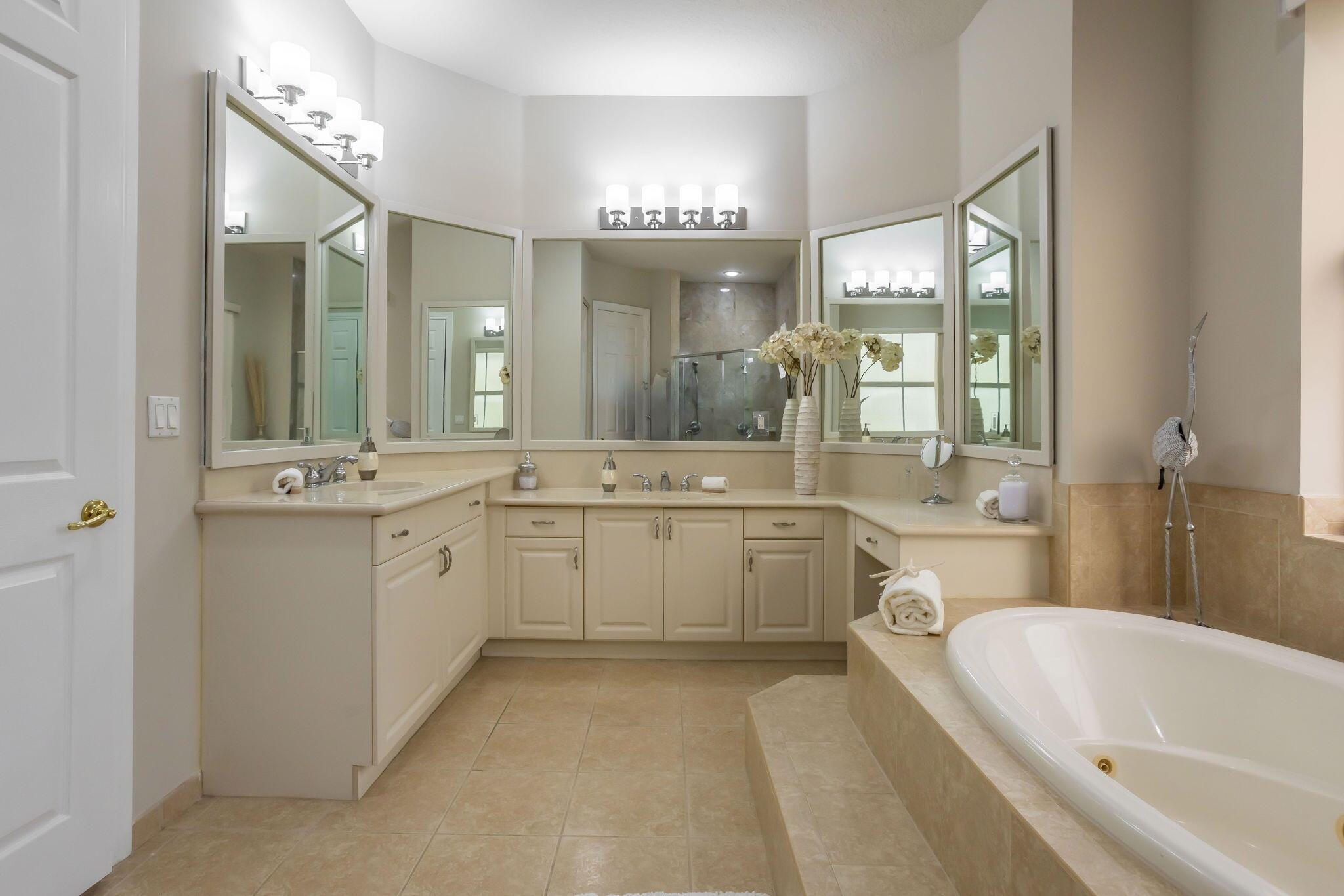 PARKLAND ISLES - Residential