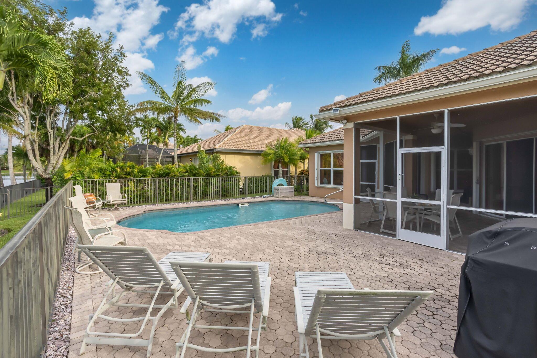 PARKLAND ISLES - Residential