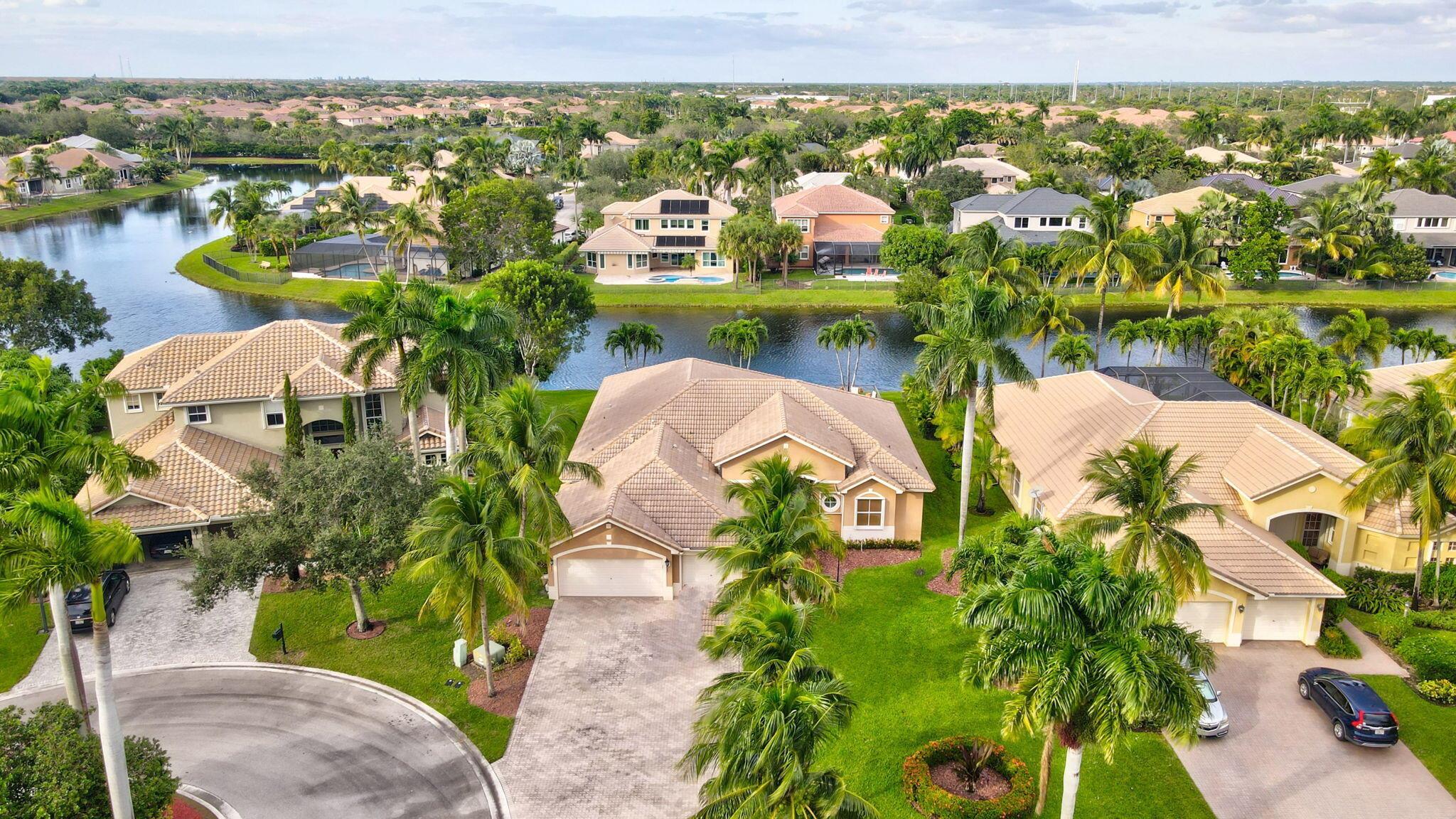 PARKLAND ISLES - Residential