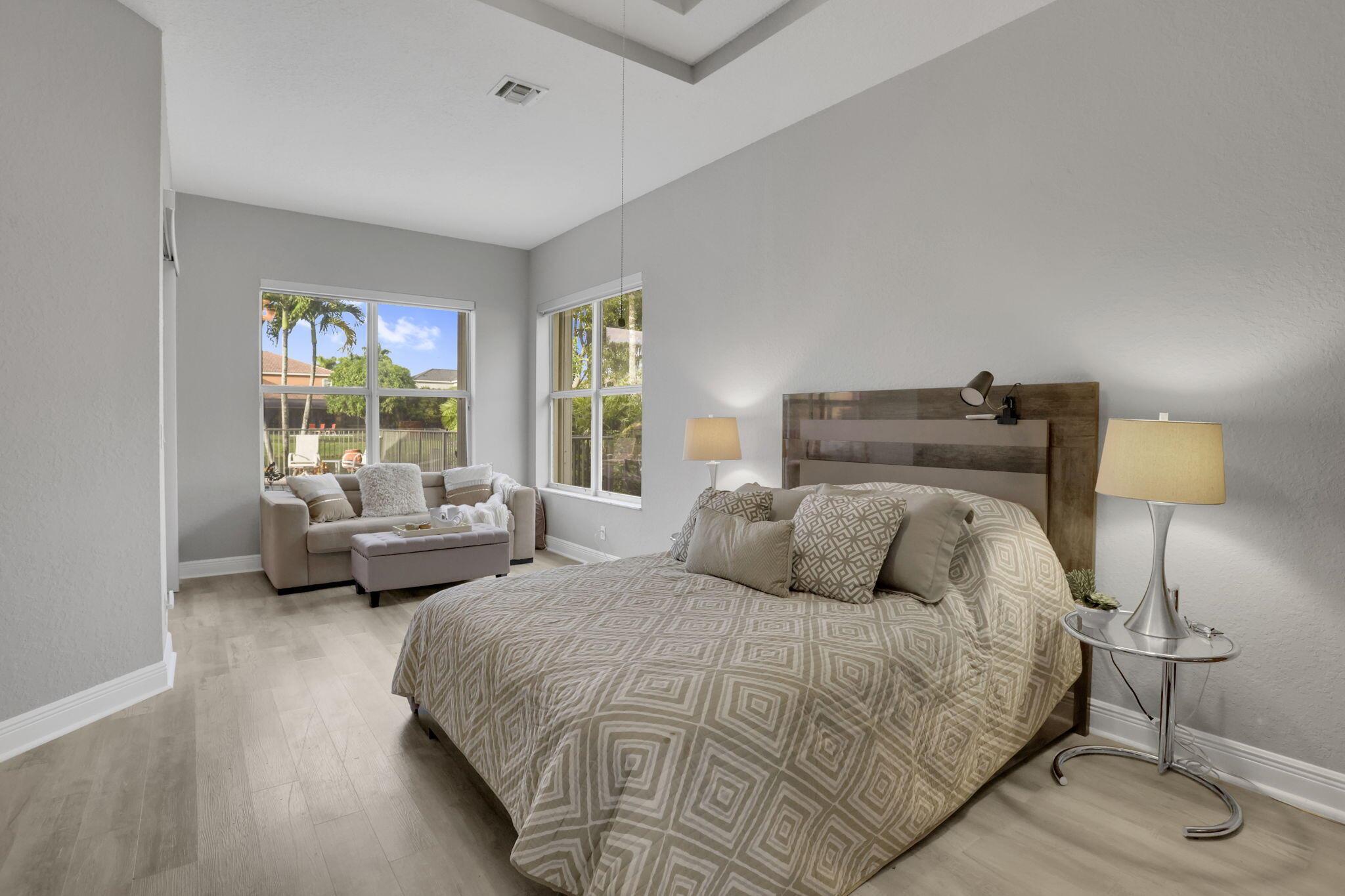 PARKLAND ISLES - Residential