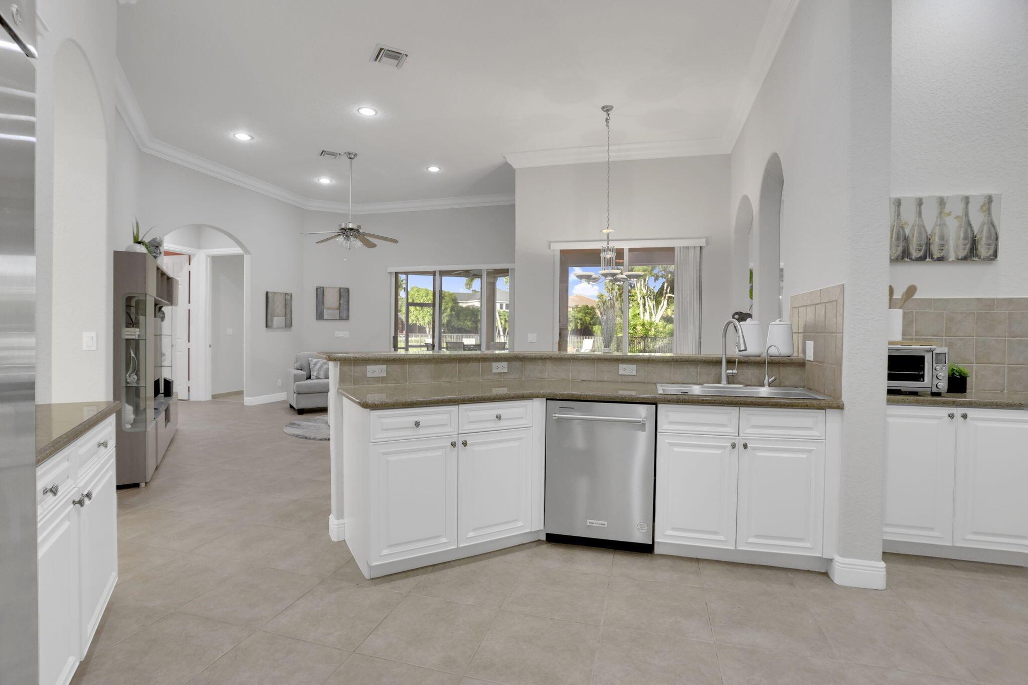 PARKLAND ISLES - Residential