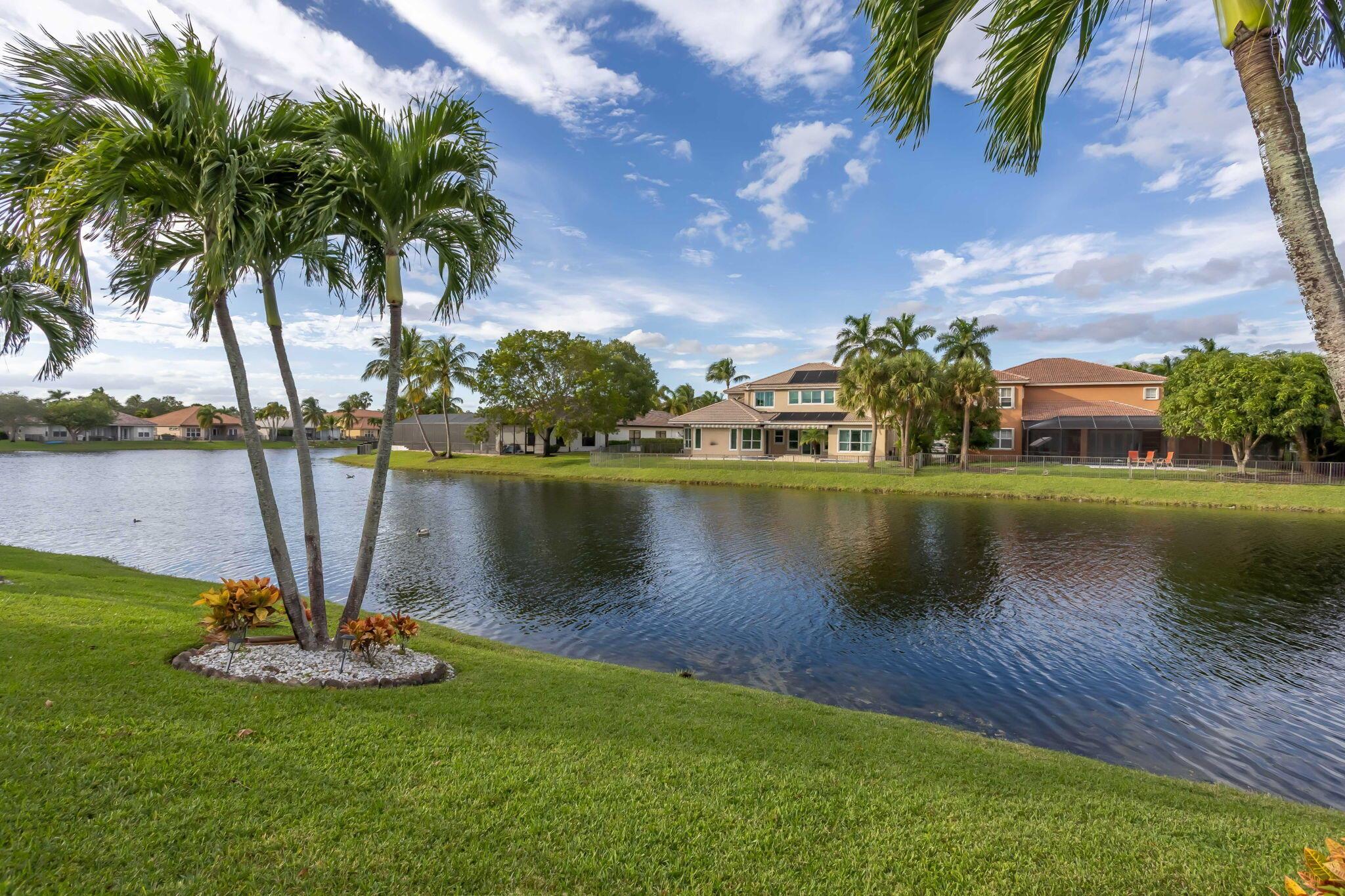 PARKLAND ISLES - Residential