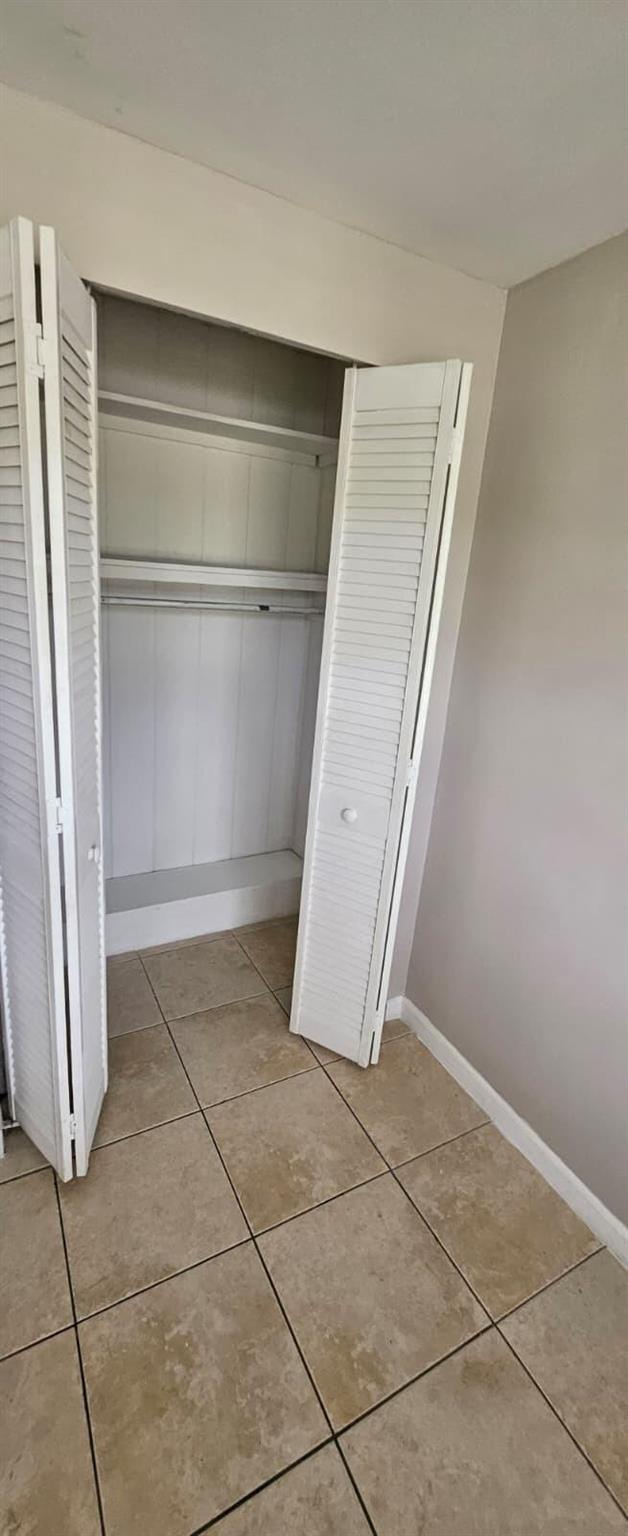 MODEL LAND CO - Residential Lease