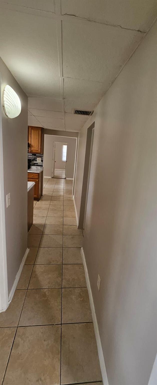 MODEL LAND CO - Residential Lease