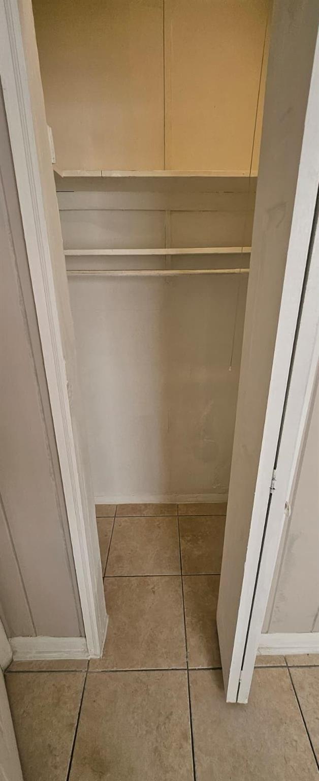 MODEL LAND CO - Residential Lease