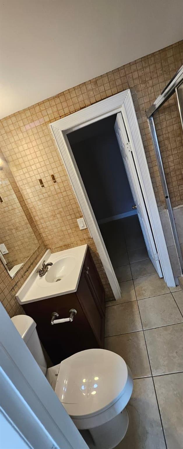 MODEL LAND CO - Residential Lease