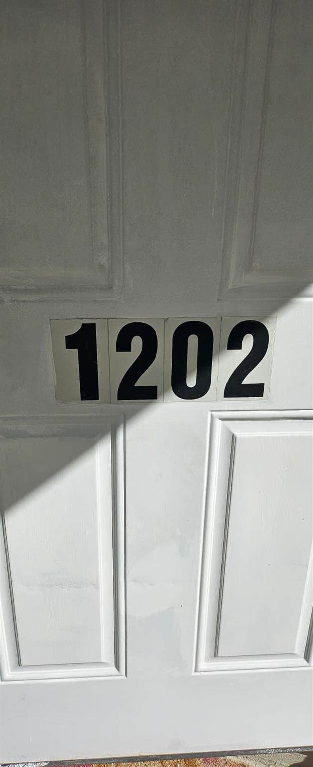 MODEL LAND CO - Residential Lease