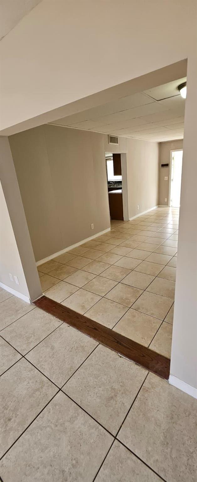 MODEL LAND CO - Residential Lease