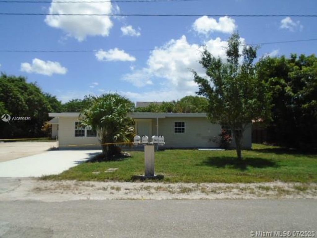 Photo of 1202 Summer Street #1202, Palm Springs, FL 33461 (MLS # R11145316)