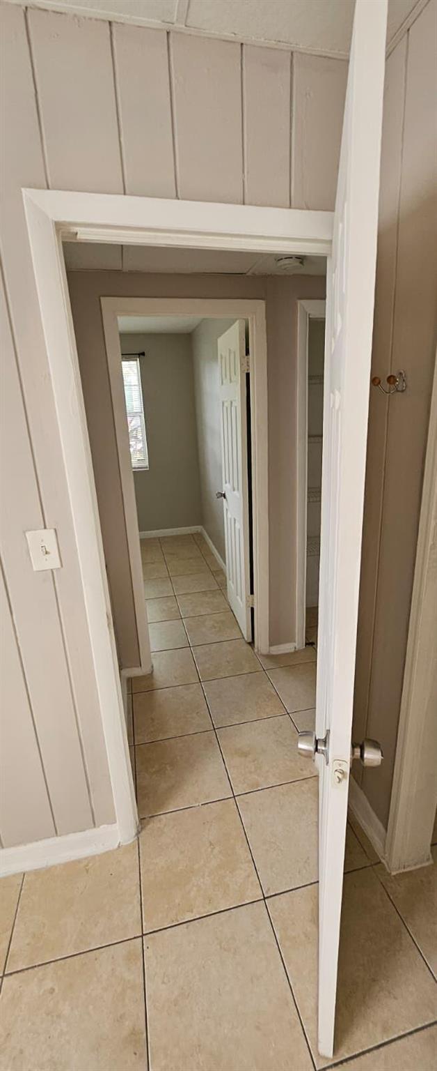 MODEL LAND CO - Residential Lease