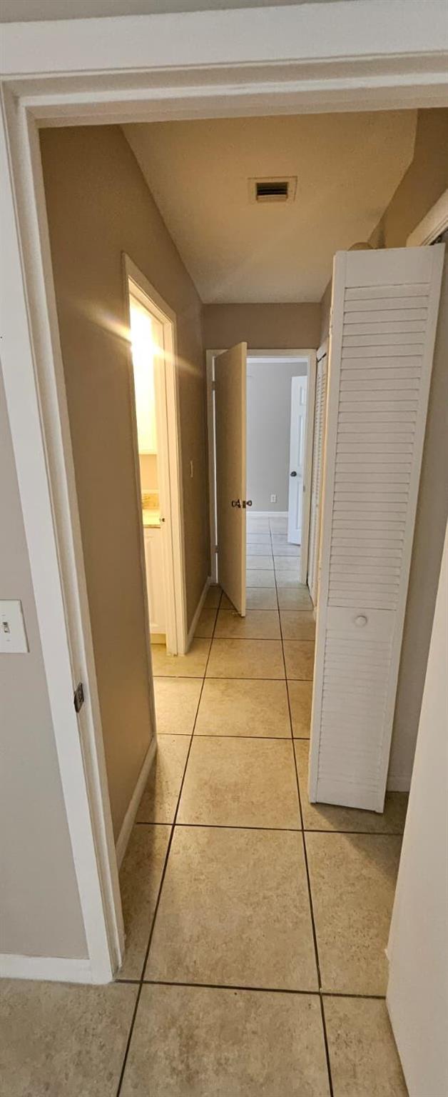 MODEL LAND CO - Residential Lease