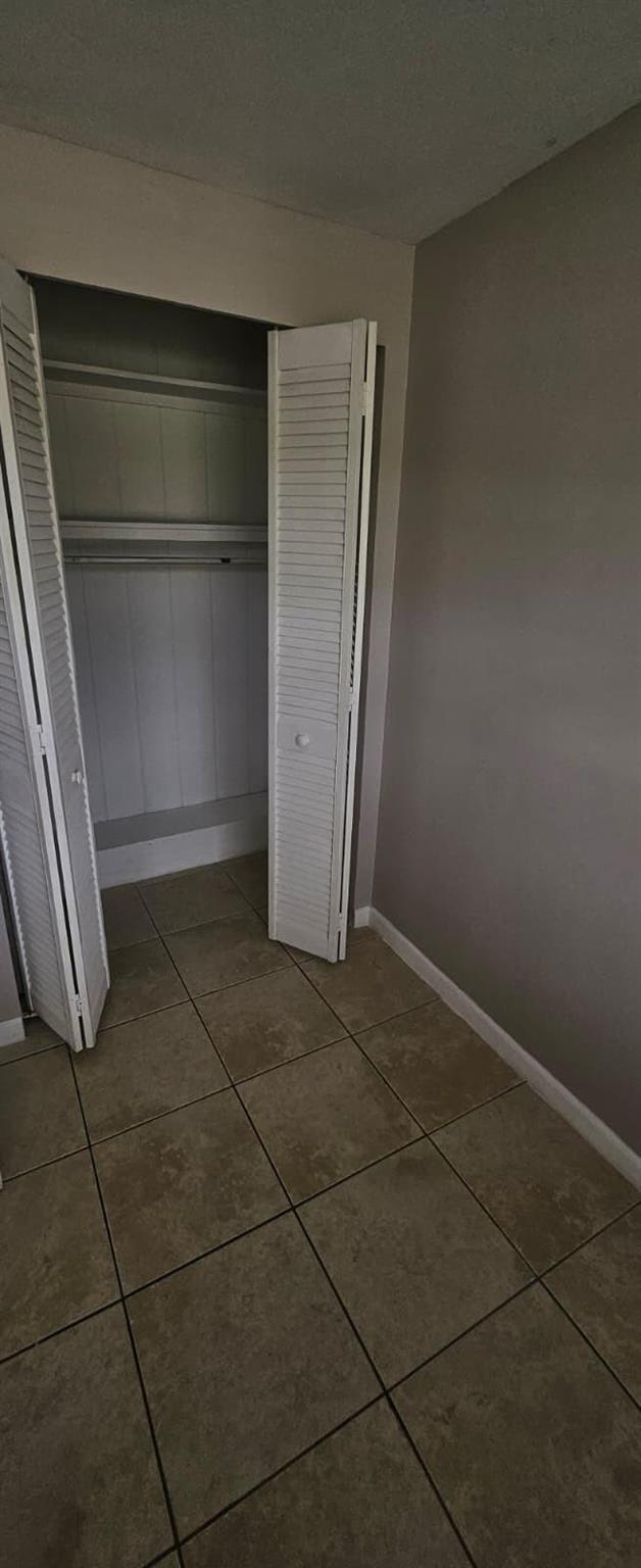 MODEL LAND CO - Residential Lease