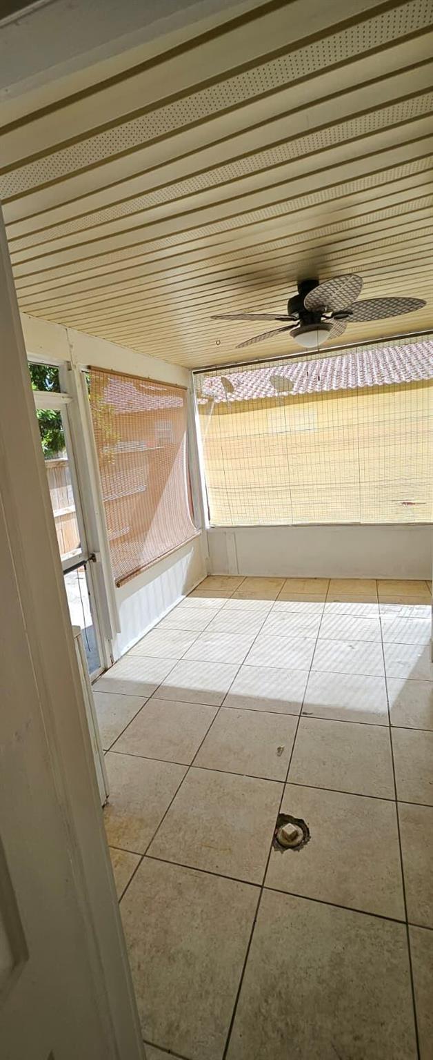 MODEL LAND CO - Residential Lease