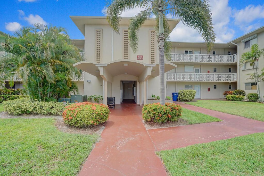 Photo of 2562 N Garden Drive #209, Lake Worth, FL 33461 (MLS # R11002412)