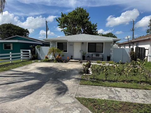 2223 Hope Street Hollywood FL 33020