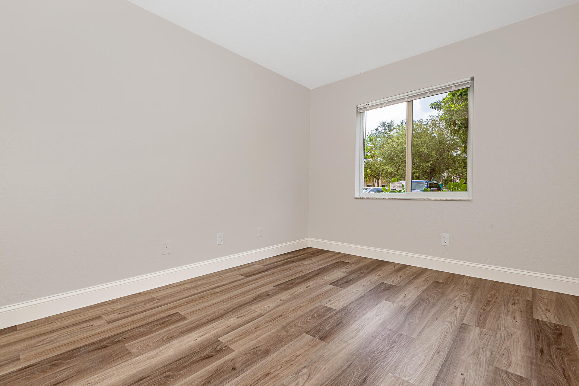 GLENWOOD SUBDIVISION - Residential Income