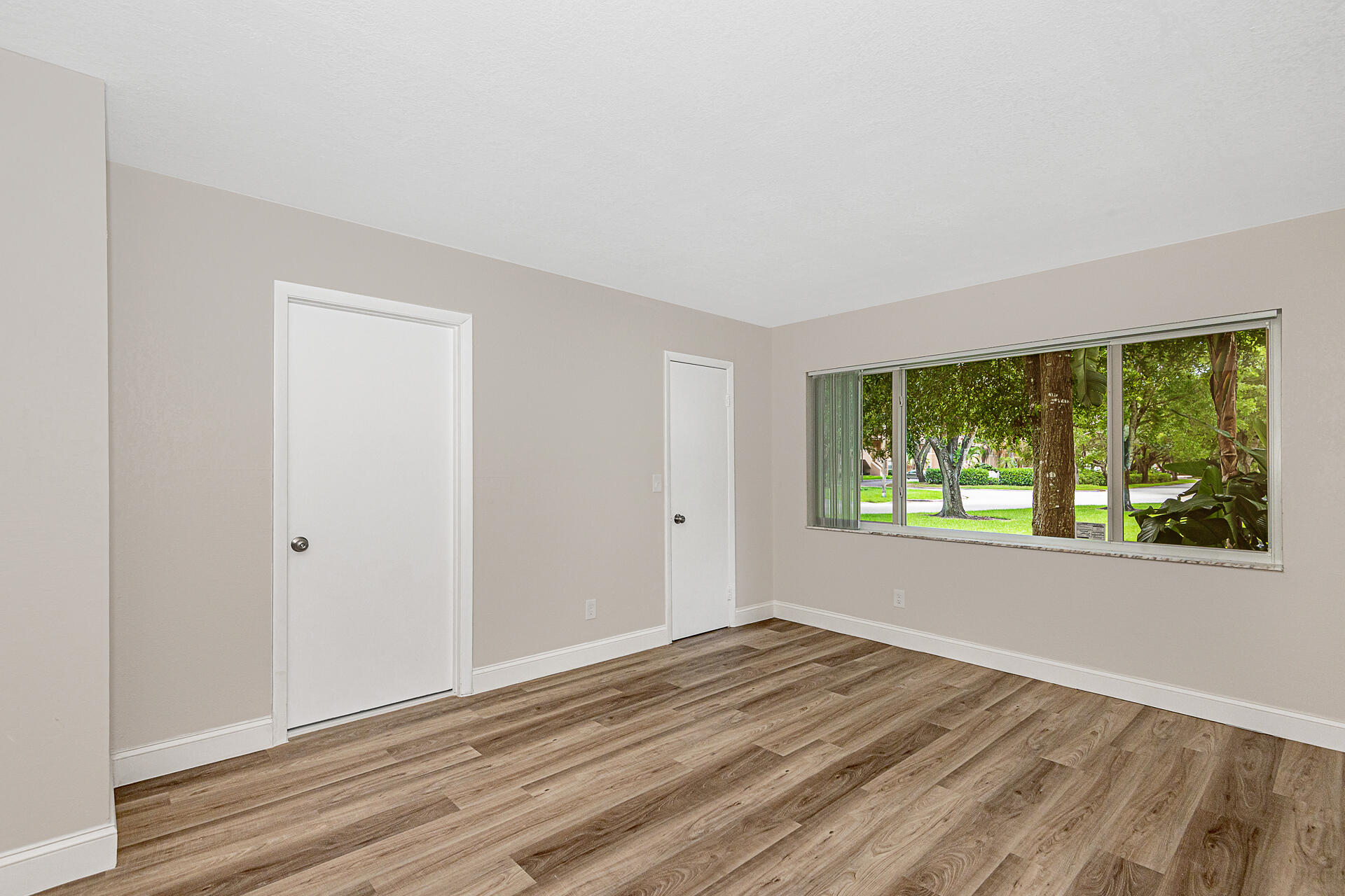 GLENWOOD SUBDIVISION - Residential Income