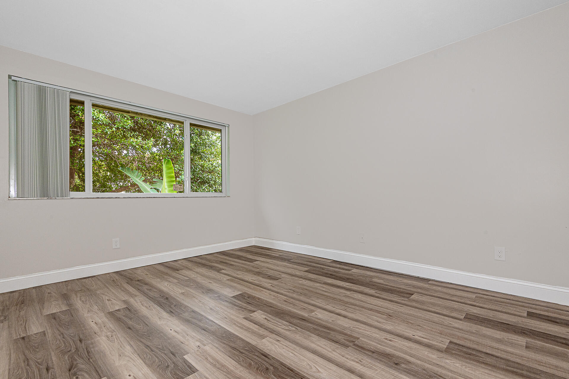 GLENWOOD SUBDIVISION - Residential Income