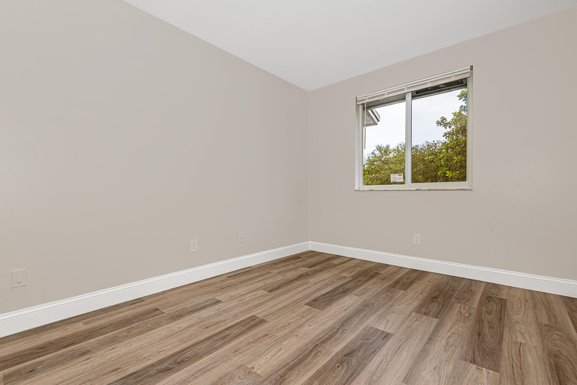 GLENWOOD SUBDIVISION - Residential Income