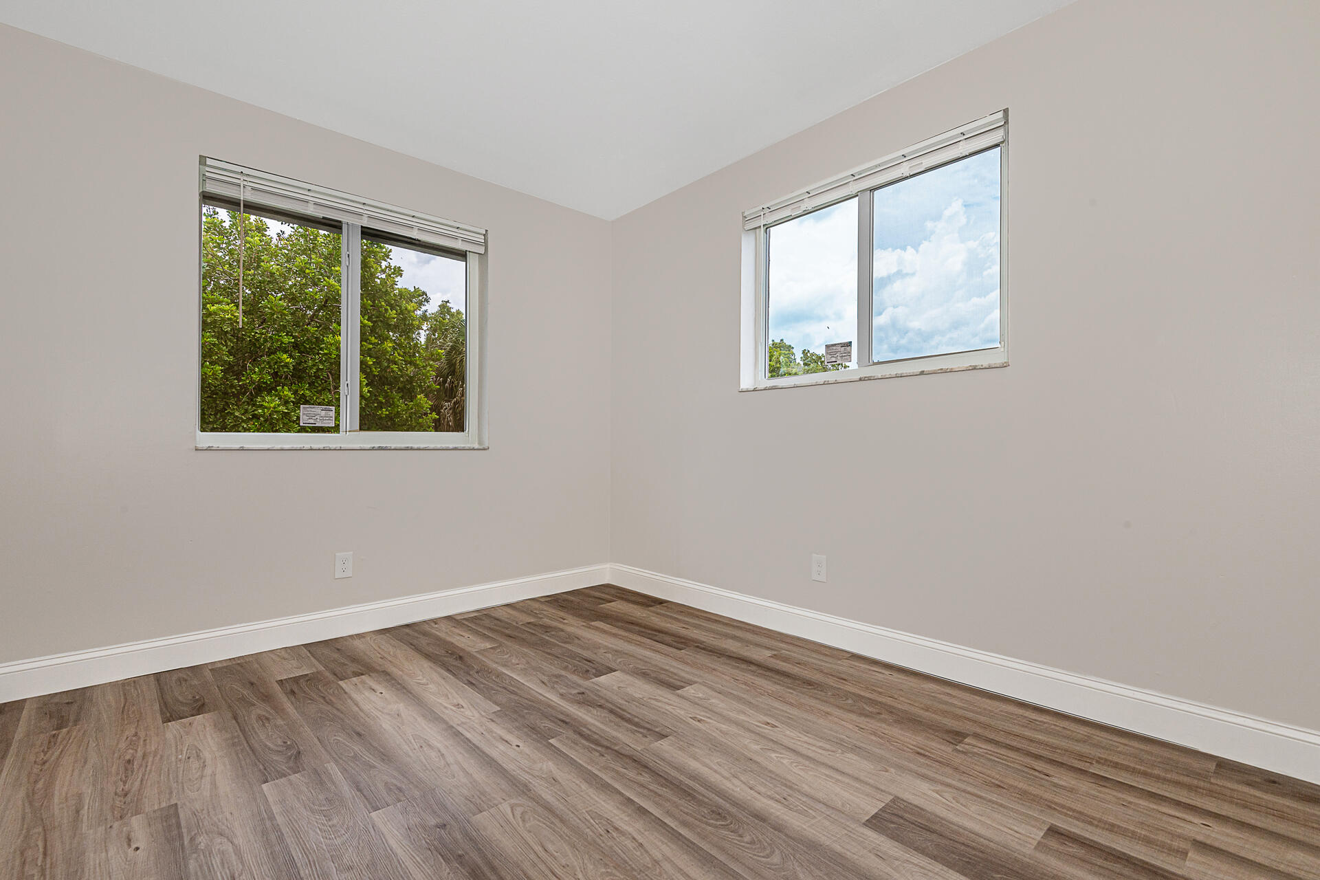 GLENWOOD SUBDIVISION - Residential Income
