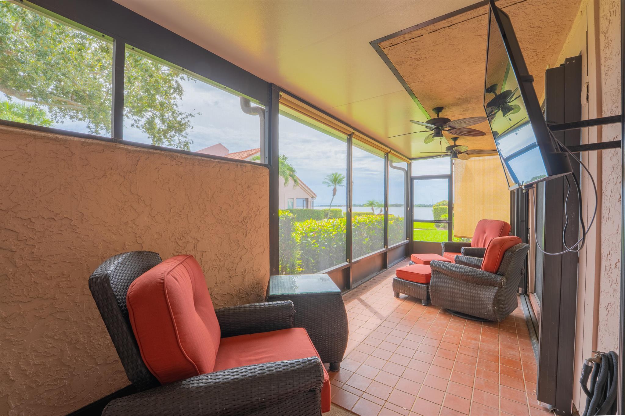 VILLAS OF SANDPIPER BAY U - Residential